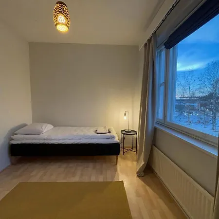 Kotimaailma-huoneisto Huippupaikalla Apartment *