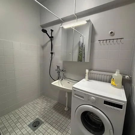 Kotimaailma-huoneisto Huippupaikalla Apartment *